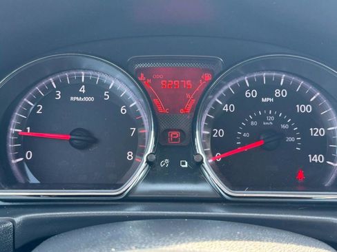 Used 2014 Nissan Versa SV w/ Convenience Package image 19