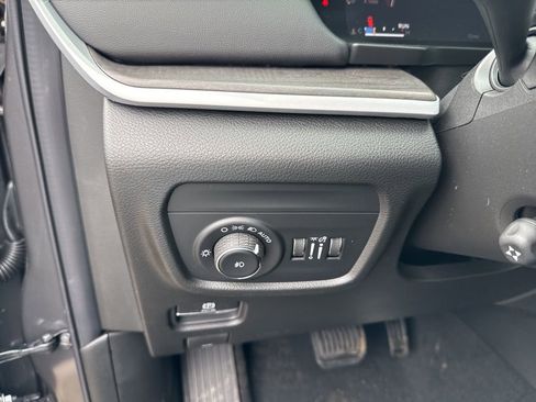 New 2026 Jeep Grand Cherokee Limited Reserve image 17