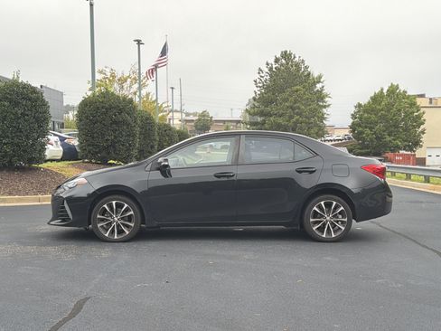 Used 2018 Toyota Corolla SE FWD image 11