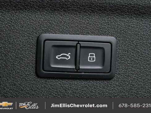 Used 2015 Audi Q3 2.0T Prestige w/ Prestige Package image 34