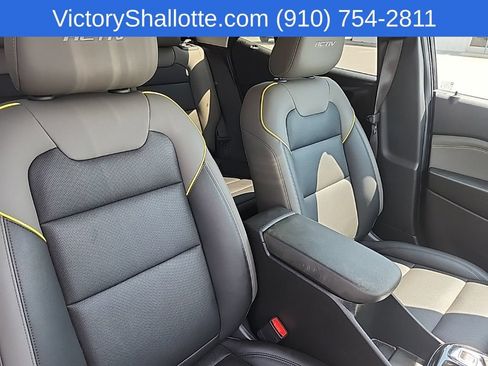 Used 2026 Chevrolet Trax ACTIV w/ Sunroof Package FWD image 34