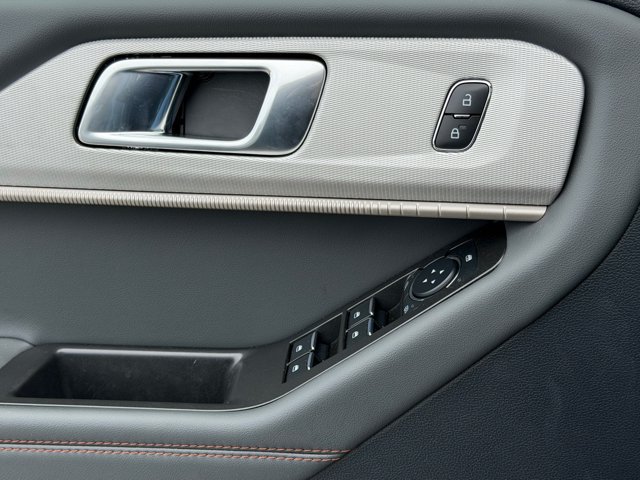 New 2026 Ford Explorer Active RWD image 29