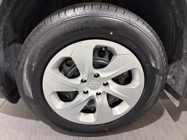 Used 2019 Toyota RAV4 LE w/ Carpet Mat Package FWD image 22