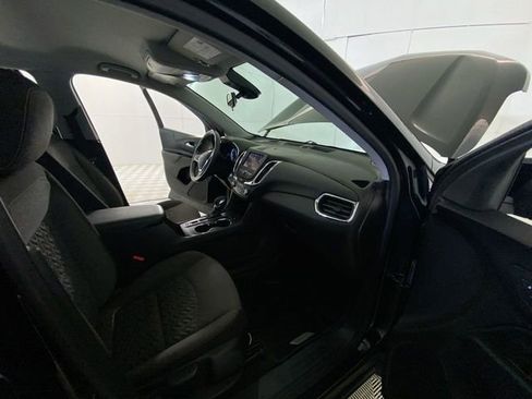 Used 2023 Chevrolet Equinox LT image 38