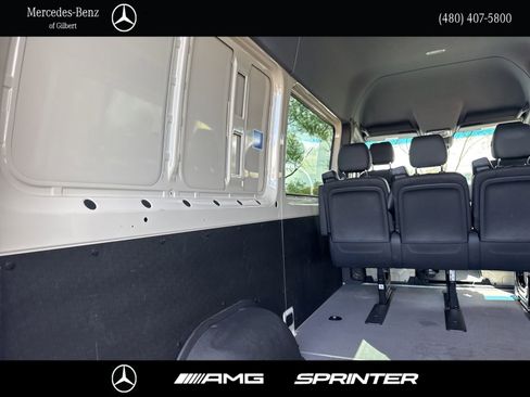 Used 2023 Mercedes-Benz Sprinter 2500 image 10
