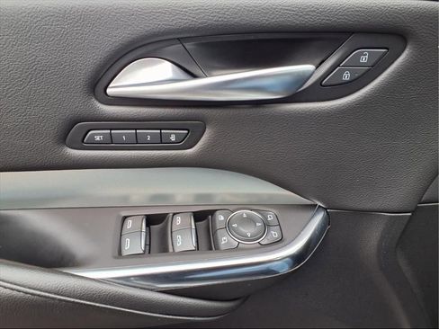 Used 2023 Cadillac XT4 Premium Luxury image 16