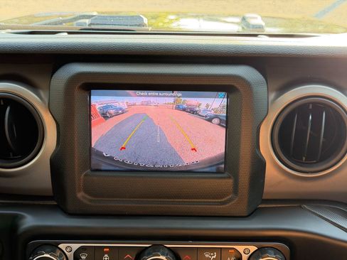 Used 2021 Jeep Wrangler Unlimited Sport AWD/4WD image 61
