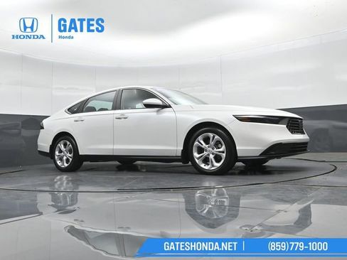Used 2025 Honda Accord LX image 36