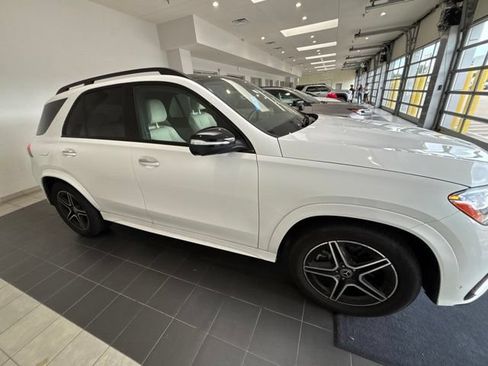 Used 2026 Mercedes-Benz GLE 450e 4MATIC image 8