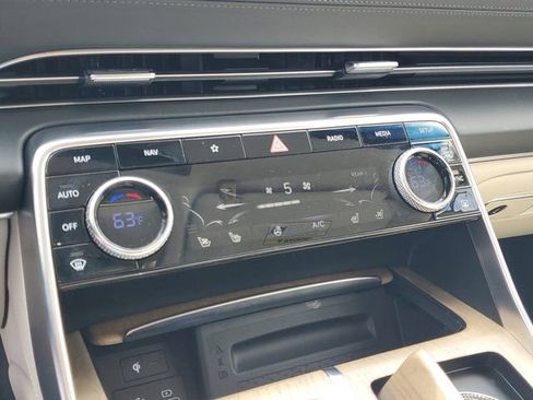 Used 2024 Genesis GV80 2.5T Prestige w/ Prestige Package image 29