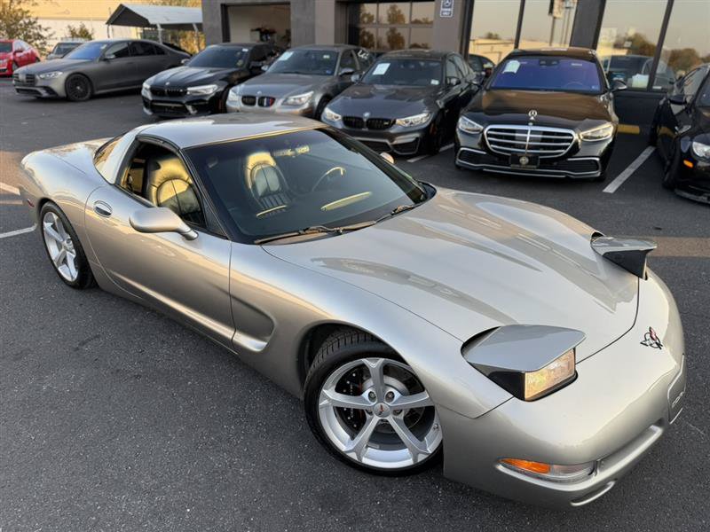 Used 2000 Chevrolet Corvette Coupe RWD image 16