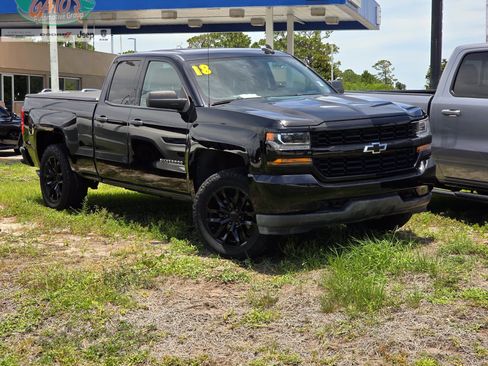 Used 2018 Chevrolet Silverado 1500 Custom w/ LPO, Street Package RWD image 1