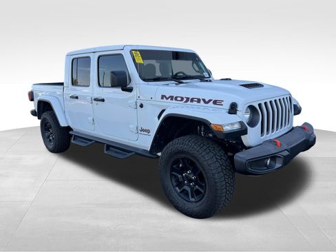 Used 2023 Jeep Gladiator Mojave AWD/4WD image 3