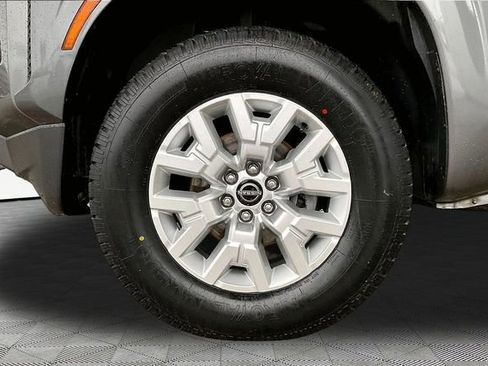 Used 2023 Nissan Frontier SV image 21
