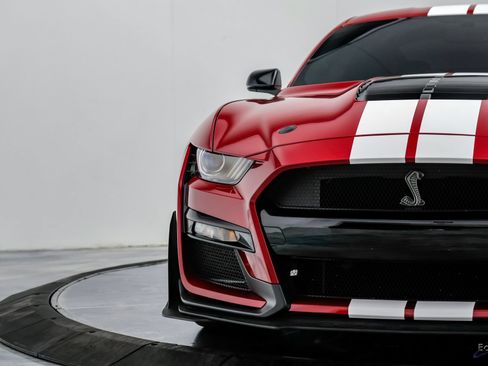 Used 2021 Ford Mustang Shelby GT500 w/ Carbon Fiber Handling Package RWD image 36