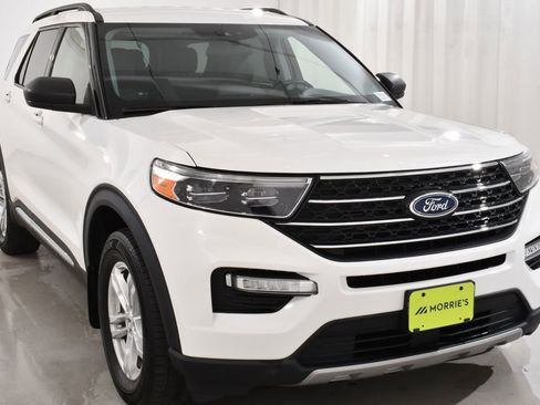 Used 2022 Ford Explorer XLT w/ Equipment Group 202A AWD/4WD image 4