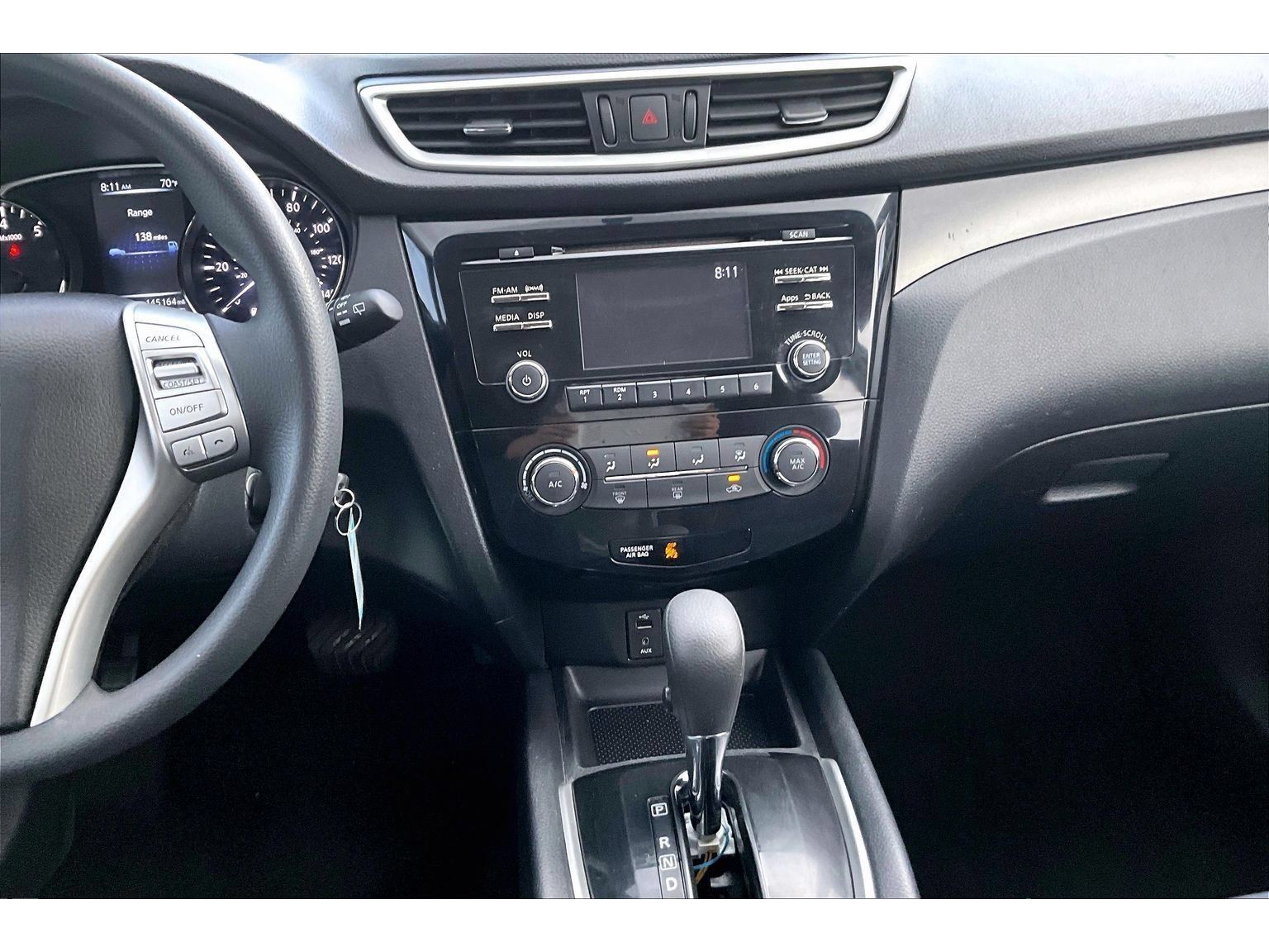 Used 2015 Nissan Rogue S AWD/4WD image 9