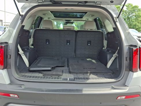 Certified 2023 Kia Sorento S w/ Panoramic Sunroof Package AWD/4WD image 30