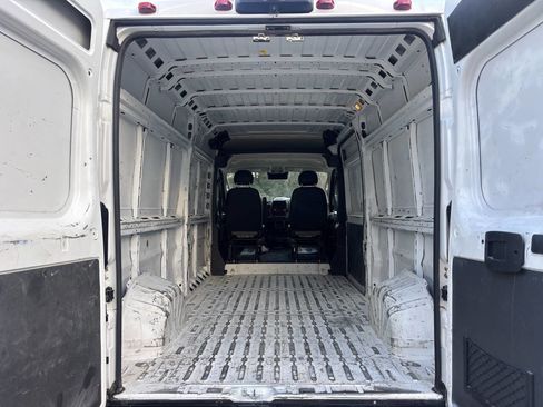 Used 2023 RAM ProMaster 2500 image 7