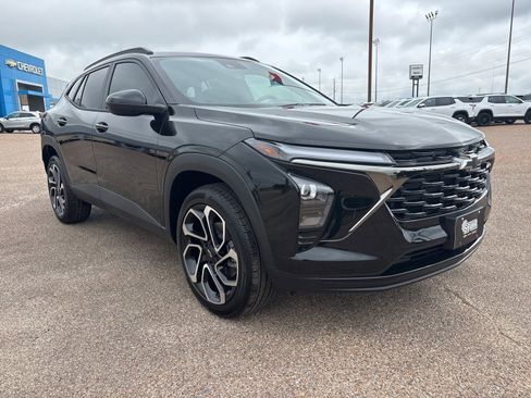 New 2026 Chevrolet Trax RS w/ Driver Confidence Package FWD image 8