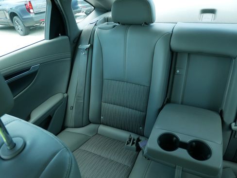 Used 2014 Chevrolet Impala LT FWD image 12
