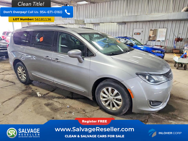 Used 2017 Chrysler Pacifica Touring-L FWD image 5