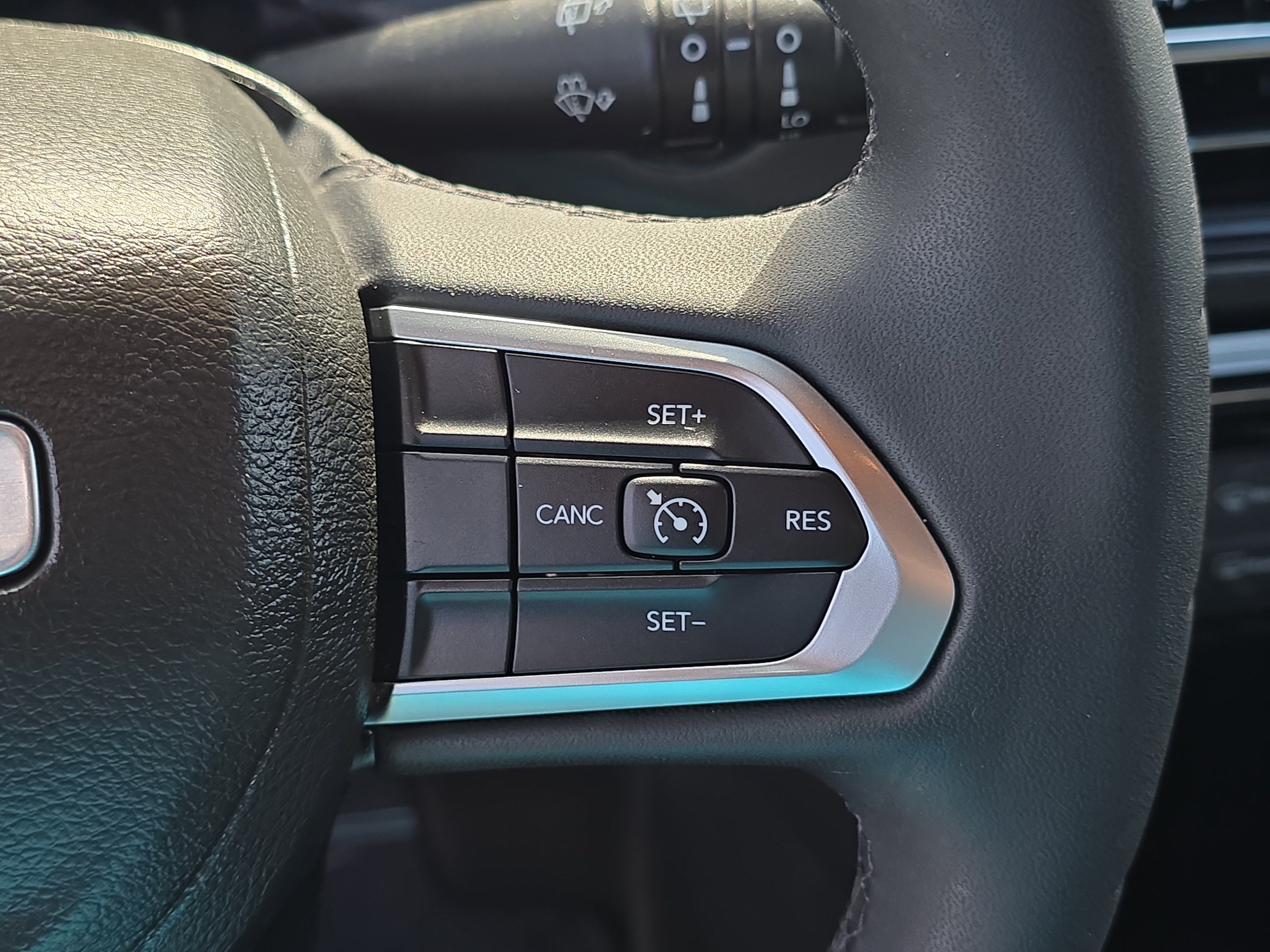 Used 2022 Jeep Compass Latitude FWD image 29