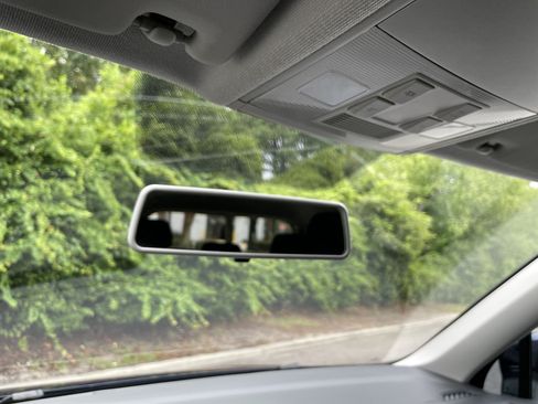 Used 2021 Volkswagen Tiguan S FWD image 25