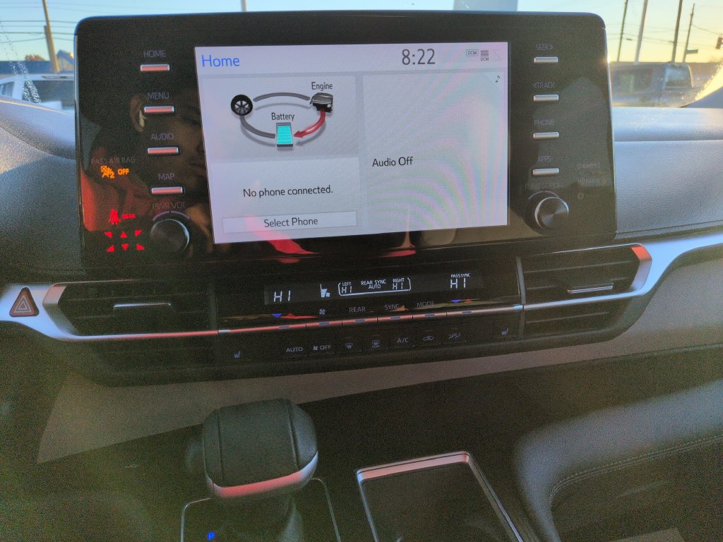 Certified 2023 Toyota Sienna XLE FWD image 18