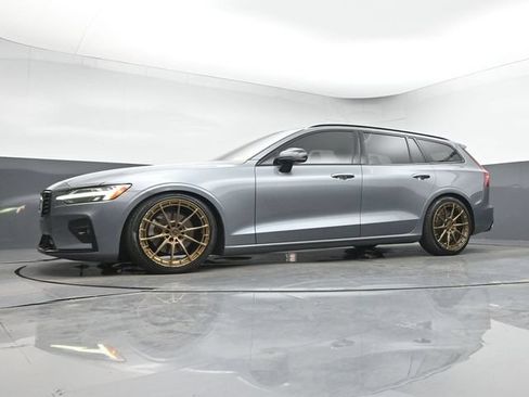 Used 2021 Volvo V60 T6 R-Design w/ Advanced Package FWD image 13