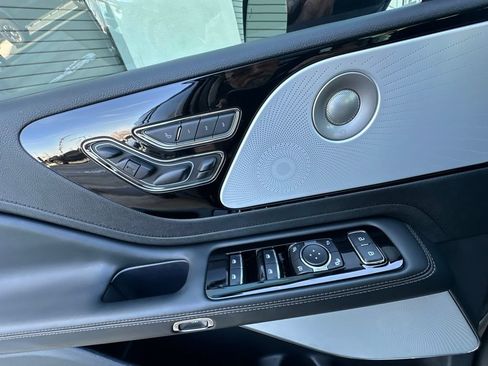 Used 2025 Lincoln Aviator Reserve w/ Equipment Group 201A AWD/4WD image 26