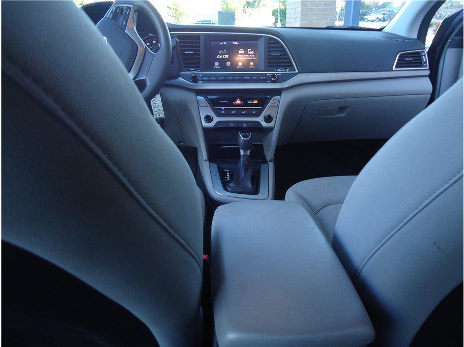 Used 2017 Hyundai Elantra SE FWD image 16