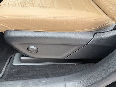 Used 2025 Mercedes-Benz GLE 350 4MATIC image 12