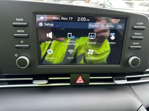 New 2026 Hyundai Elantra SE image 15