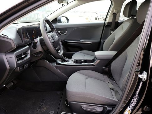 Used 2025 Kia K4 LXS image 22