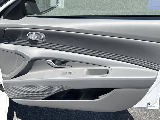 New 2026 Hyundai Elantra Sport FWD image 16