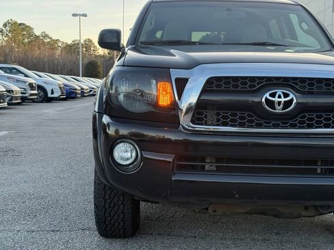 Used 2011 Toyota Tacoma 4x4 Double Cab w/ SR5 Pkg #2 image 23