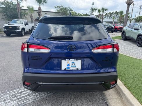 Used 2024 Toyota Corolla Cross AWD Hybrid w/ Moonroof Package image 5