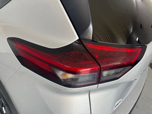 Used 2024 Nissan Rogue SV AWD/4WD image 42