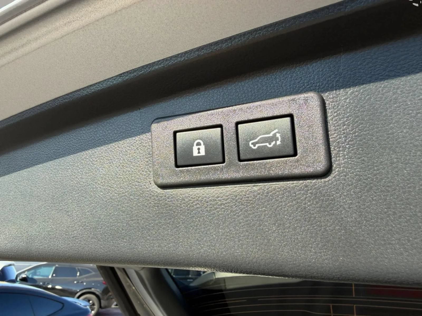 Used 2025 Subaru Outback Premium AWD/4WD image 9