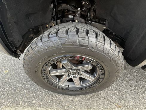 Used 2019 Ford F150 Lariat image 12