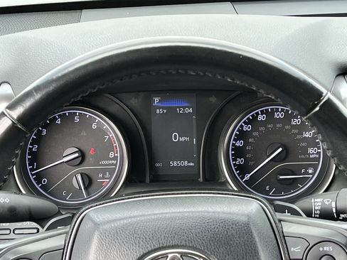 Used 2023 Toyota Camry SE FWD image 13
