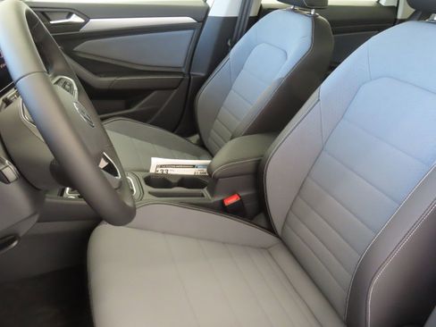 New 2025 Volkswagen Jetta SE image 12