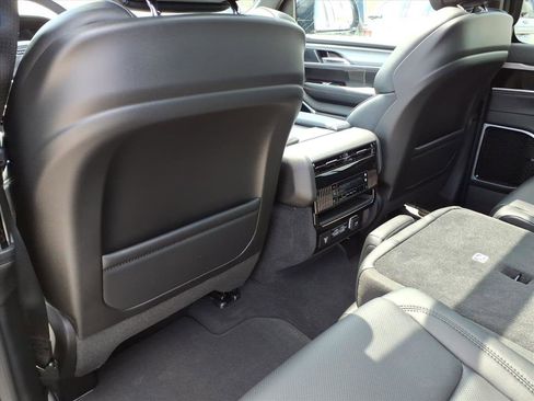New 2026 Jeep Grand Wagoneer L Limited AWD/4WD image 16