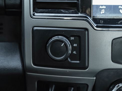 Used 2022 Ford F450 Lariat w/ Chrome Package image 26