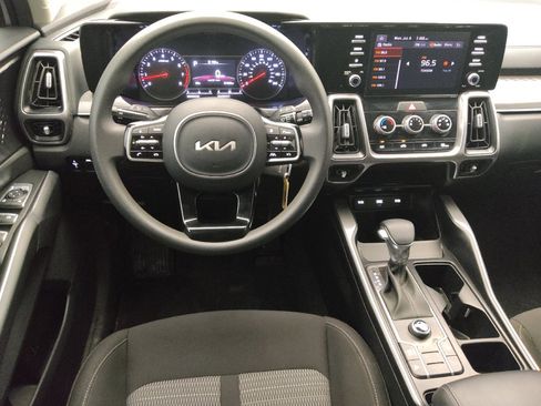 Used 2023 Kia Sorento LX FWD image 22