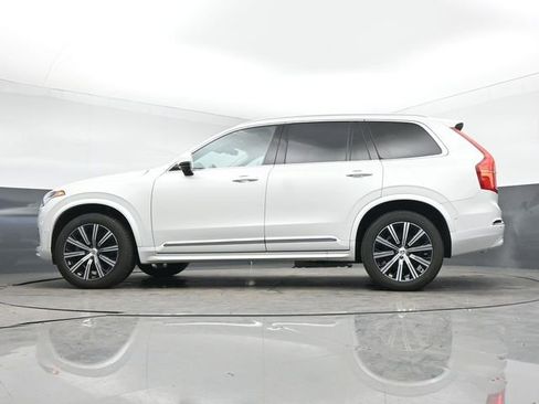 Used 2023 Volvo XC90 B5 Plus image 13
