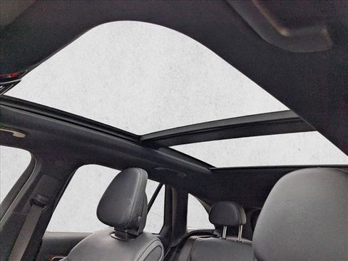 Used 2024 Mercedes-Benz GLC 300 GLC 300 image 15