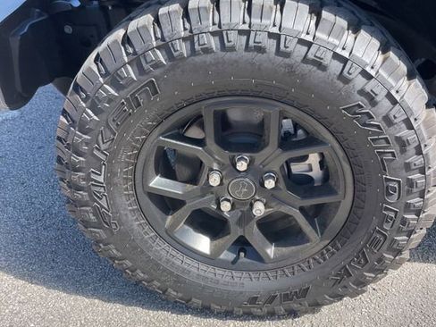 Used 2025 Jeep Wrangler Willys image 12
