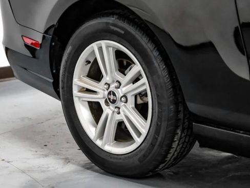 Used 2014 Ford Mustang V6 image 40